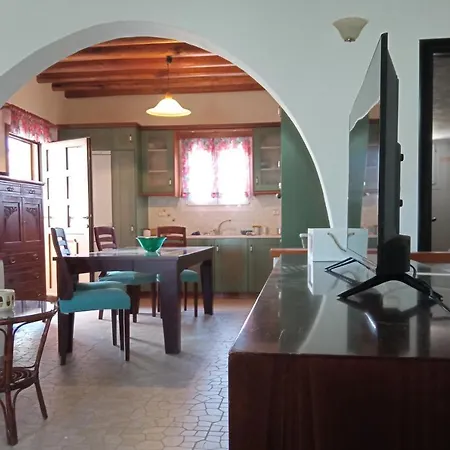 Home Sweet Home Milos Triovasalos Exterior photo